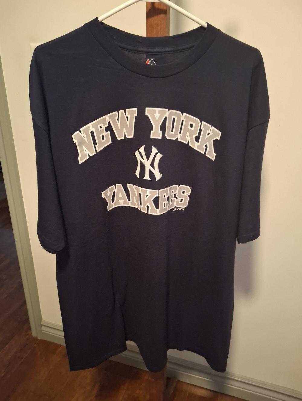 New York Yankees Navy Short Sleeve Graphic Tee. NWOT. Mens 2xl